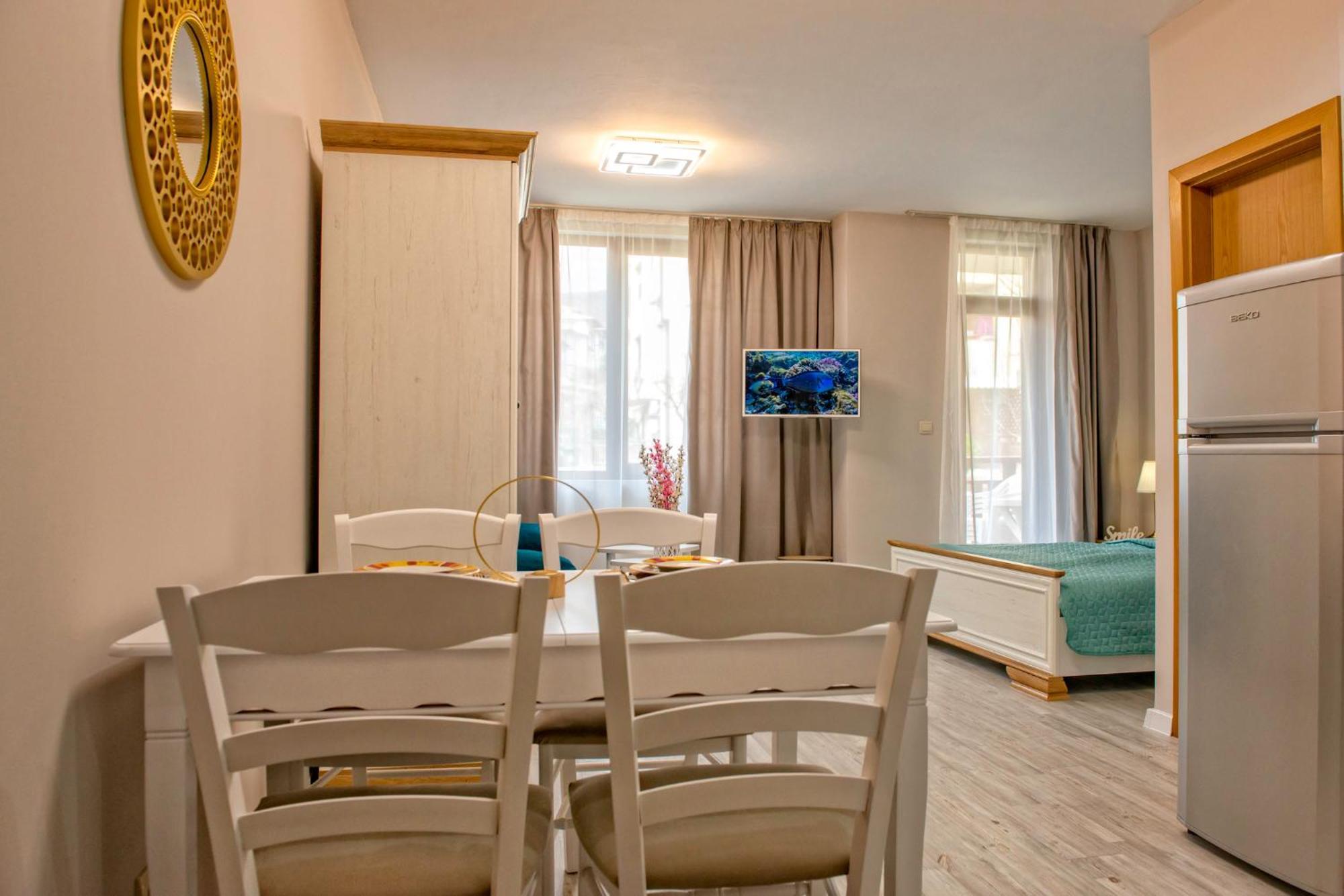 Garden Of Eden Pmg Apartments Sveti Vlas Esterno foto